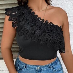 One shoulder lace crop top